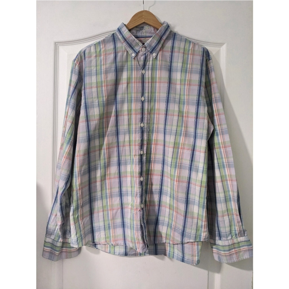Untuckit | men's light plaid button down shirt